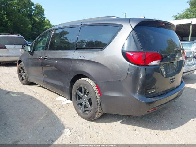 2018 CHRYSLER PACIFICA TOURING L 3