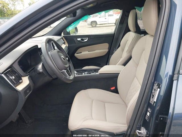 2026 VOLVO XC60 B5 PLUS 5