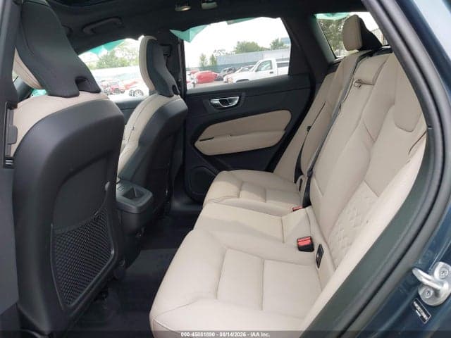 2026 VOLVO XC60 B5 PLUS 8