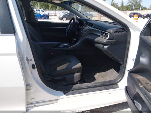 2018 TOYOTA CAMRY SE 5