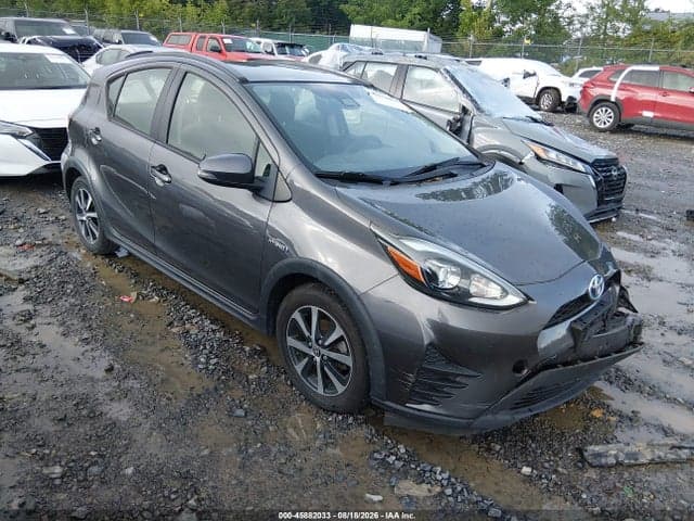2019 TOYOTA PRIUS C LE 1