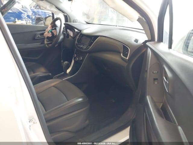 2021 CHEVROLET TRAX AWD LT 5