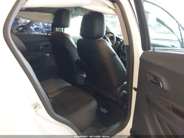 2021 CHEVROLET TRAX AWD LT 8
