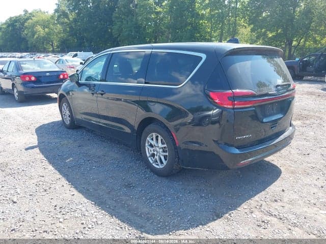 2023 CHRYSLER PACIFICA TOURING L 3