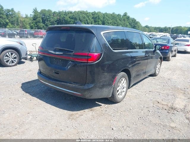 2023 CHRYSLER PACIFICA TOURING L 4