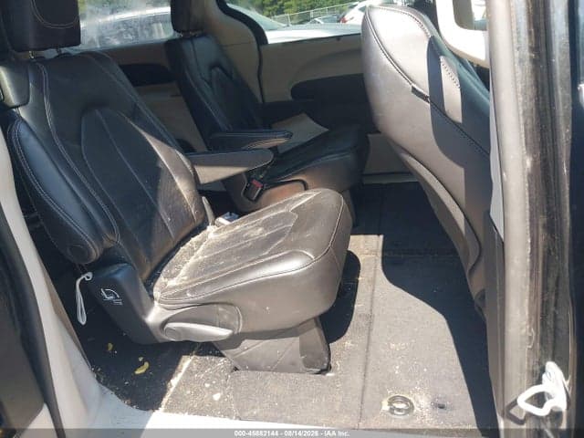 2023 CHRYSLER PACIFICA TOURING L 8