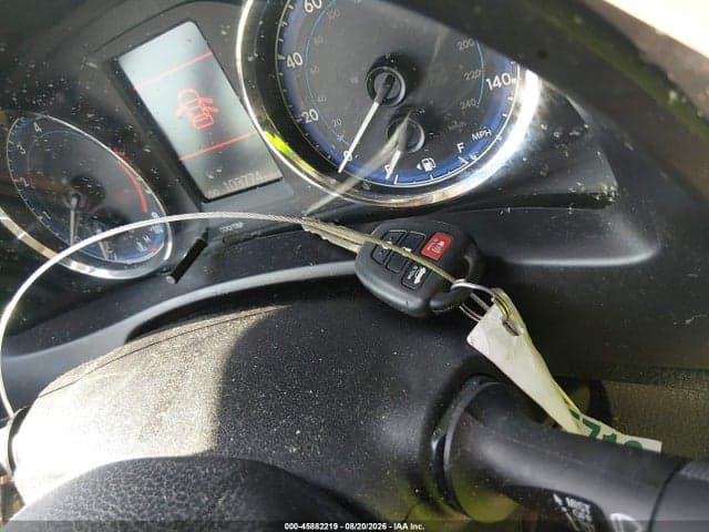 2019 TOYOTA COROLLA LE 11