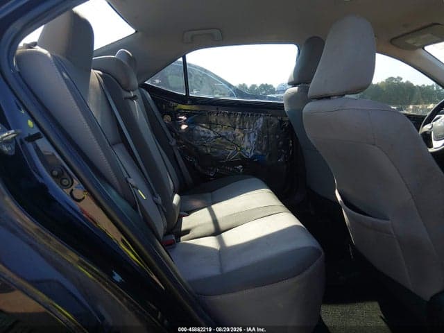 2019 TOYOTA COROLLA LE 8