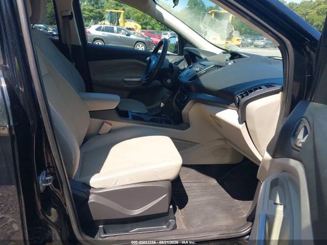 2017 FORD ESCAPE SE 5