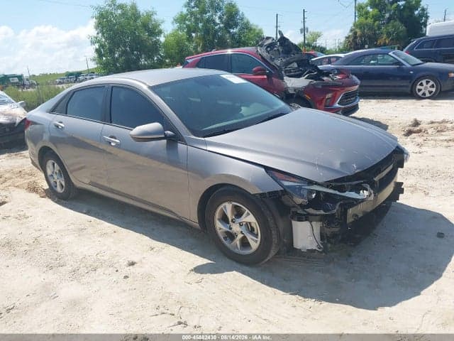 2022 HYUNDAI ELANTRA SE 1