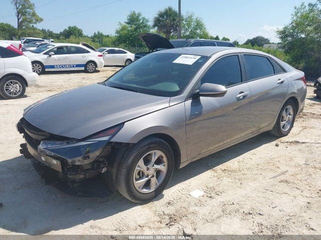 2022 HYUNDAI ELANTRA SE 2