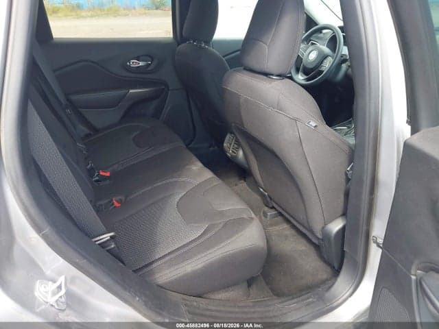 2019 JEEP CHEROKEE LATITUDE 4X4 8
