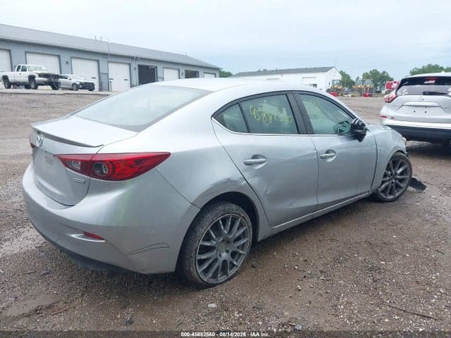 2018 MAZDA MAZDA3 TOURING 4