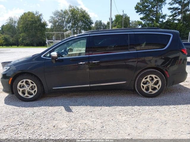 2022 CHRYSLER PACIFICA LIMITED 14
