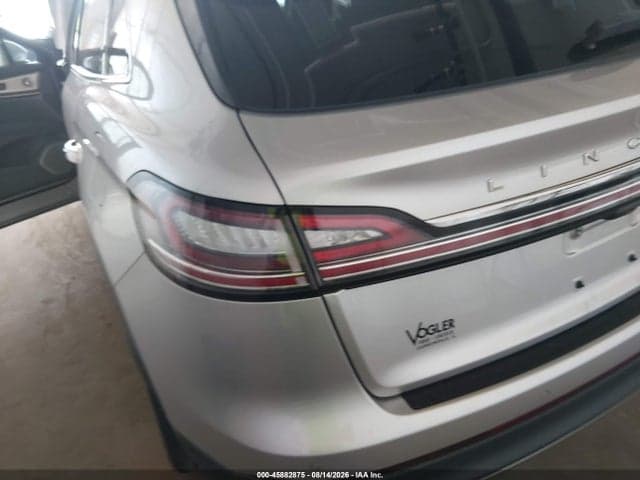 2019 LINCOLN NAUTILUS RESERVE 6