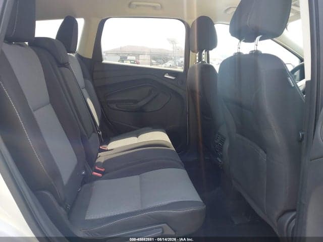 2017 FORD ESCAPE SE 8