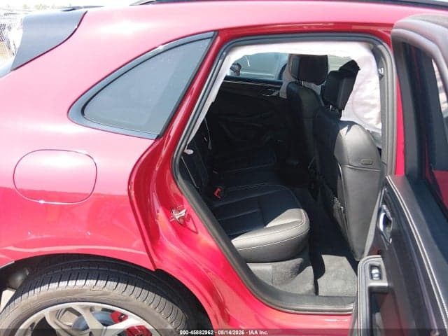 2024 PORSCHE MACAN GTS 8