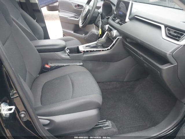 2024 TOYOTA RAV4 LE 5