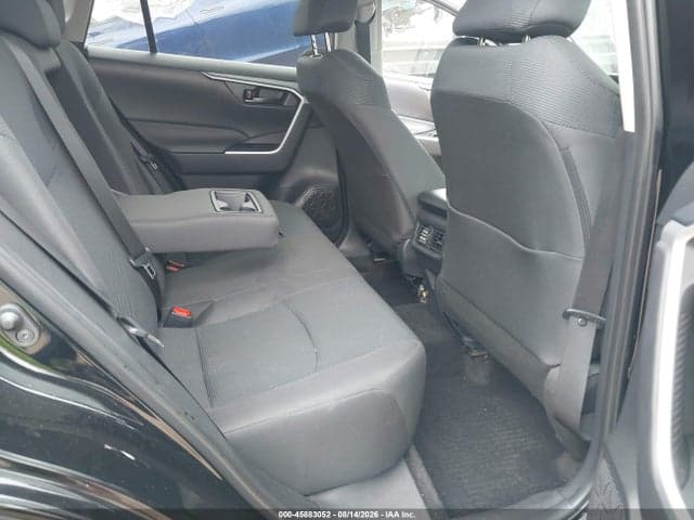 2024 TOYOTA RAV4 LE 8