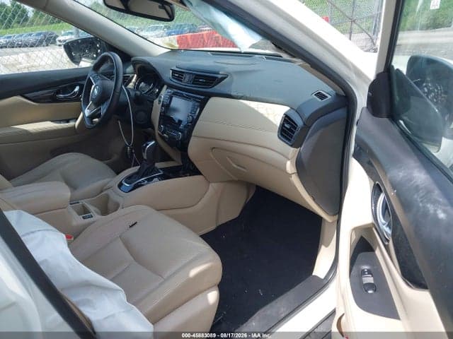 2017 NISSAN ROGUE SL 5