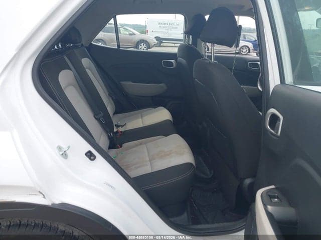 2021 HYUNDAI VENUE SEL 8