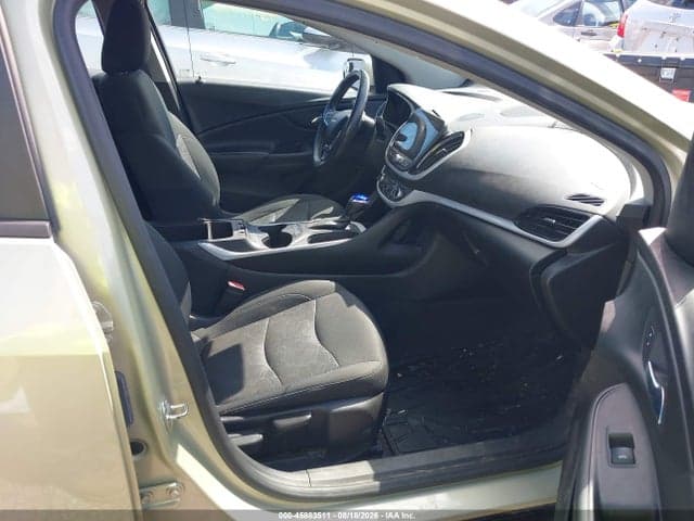 2017 CHEVROLET VOLT LT 5