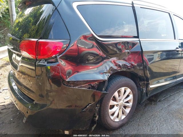 2017 CHRYSLER PACIFICA TOURING-L 6