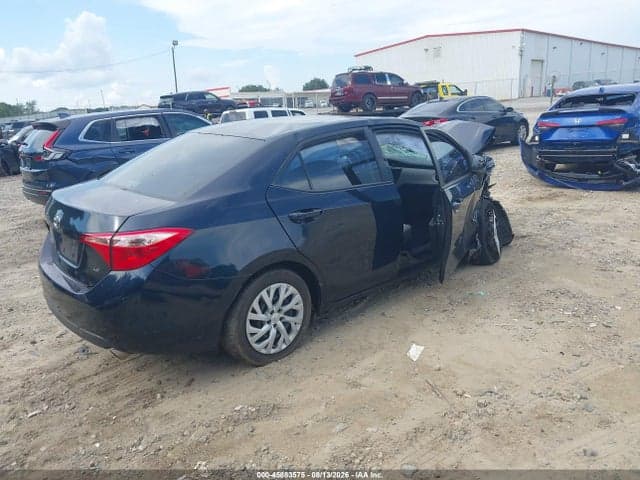 2018 TOYOTA COROLLA LE 4