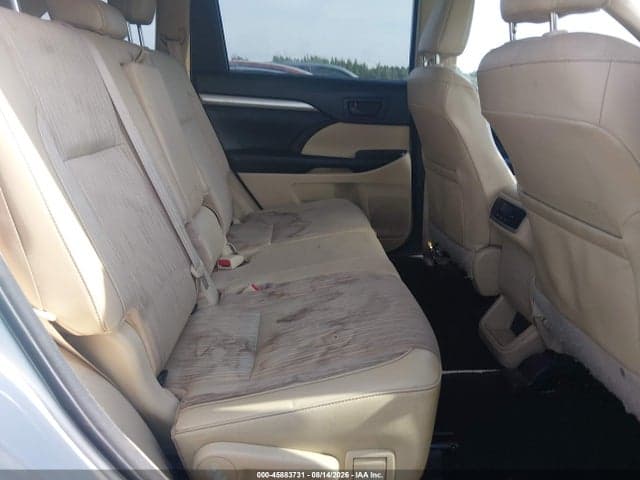 2017 TOYOTA HIGHLANDER LE PLUS 8