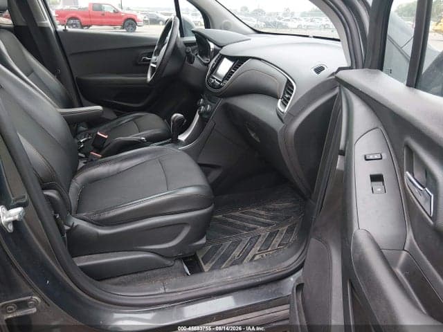 2017 CHEVROLET TRAX LT 5