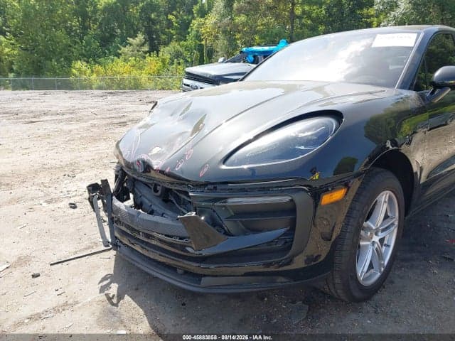 2025 PORSCHE MACAN T 6