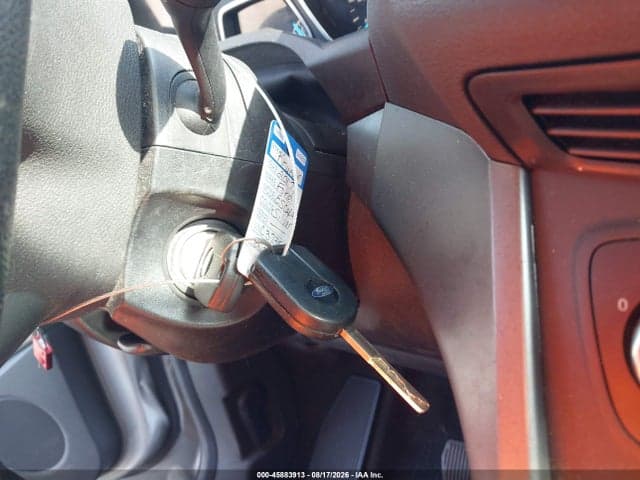 2017 FORD ESCAPE S 11