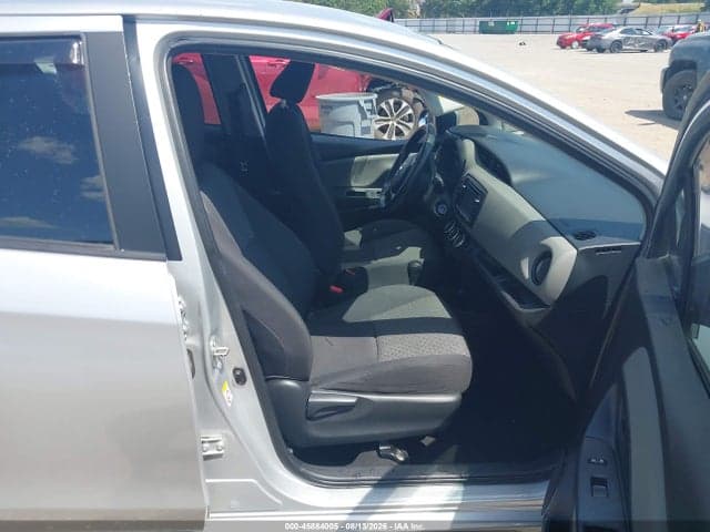 2017 TOYOTA YARIS L 5