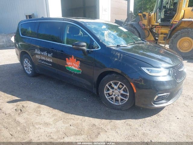 2023 CHRYSLER PACIFICA TOURING L 1