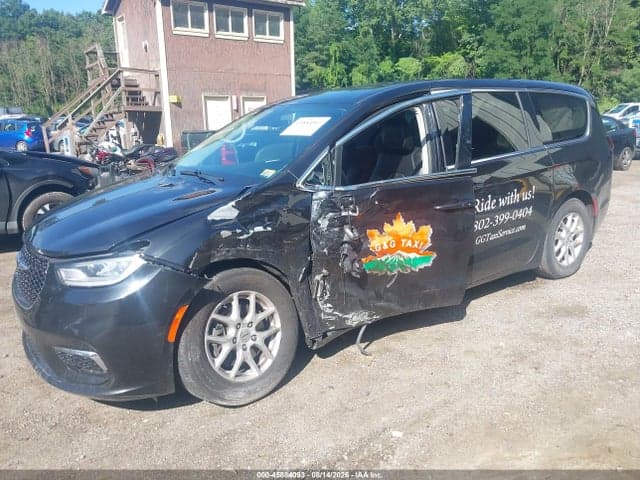 2023 CHRYSLER PACIFICA TOURING L 2
