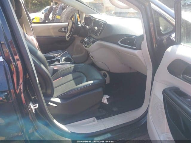 2023 CHRYSLER PACIFICA TOURING L 5