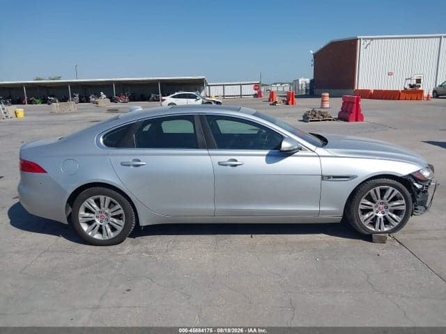 2017 JAGUAR XF 35T PREMIUM 14