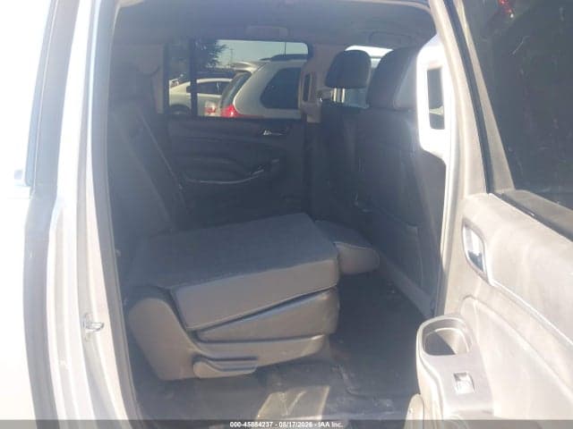 2017 GMC YUKON XL SLT 8