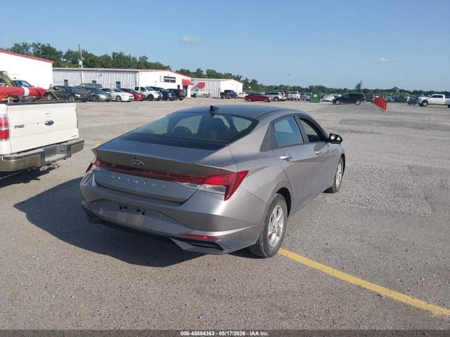 2023 HYUNDAI ELANTRA SE 4