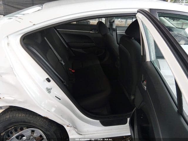 2020 HYUNDAI ELANTRA SE 8