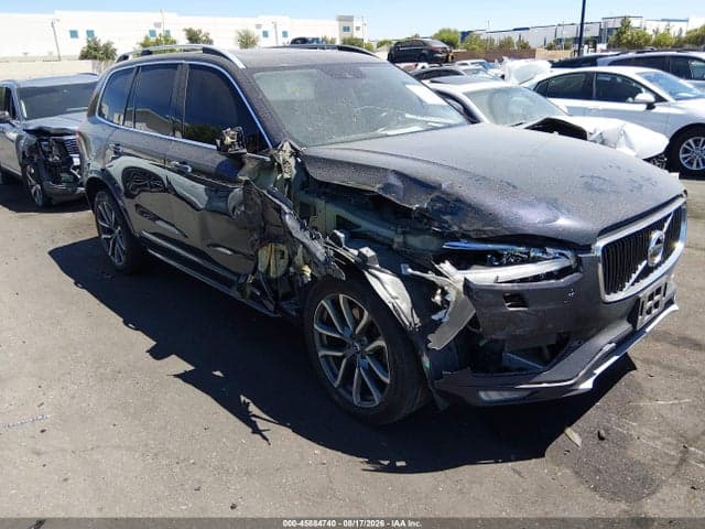 2017 VOLVO XC90 T6 MOMENTUM 1