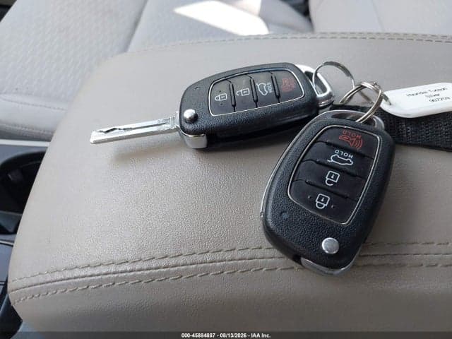 2019 HYUNDAI TUCSON SE 11