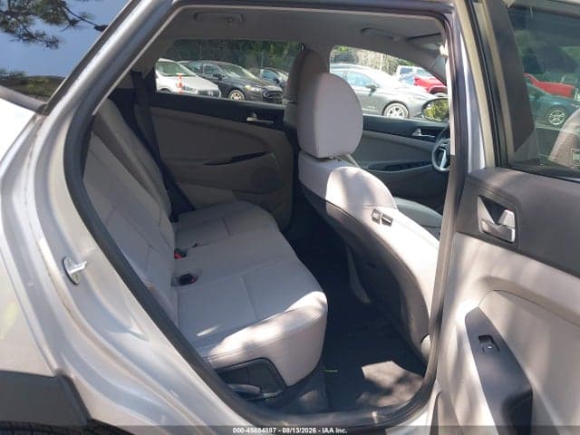 2019 HYUNDAI TUCSON SE 8