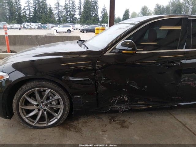 2017 ALFA ROMEO GIULIA AWD 6