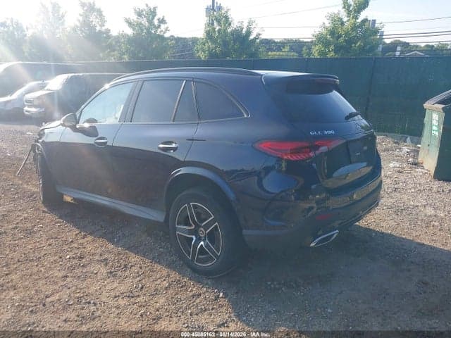 2023 MERCEDES-BENZ GLC 300 4MATIC SUV 3