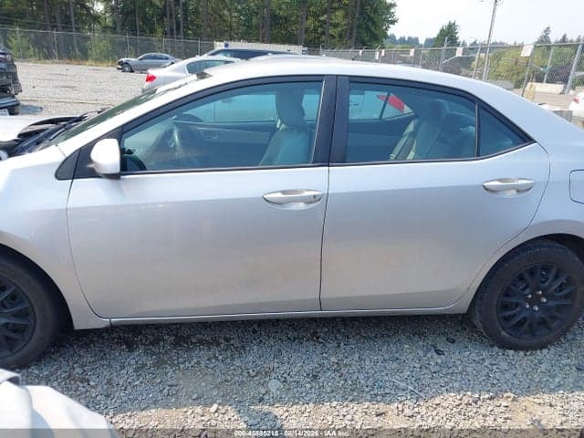 2018 TOYOTA COROLLA LE 15