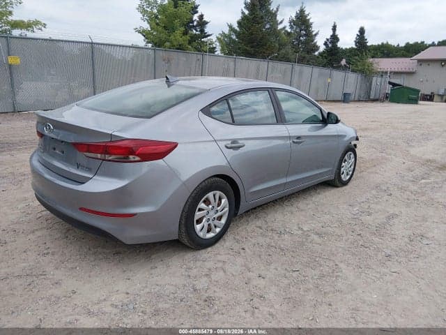 2017 HYUNDAI ELANTRA SE 4