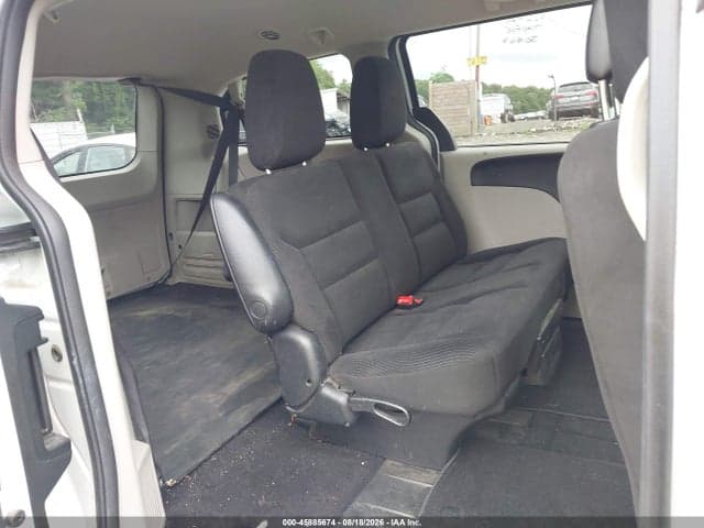2017 DODGE GRAND CARAVAN SE 8