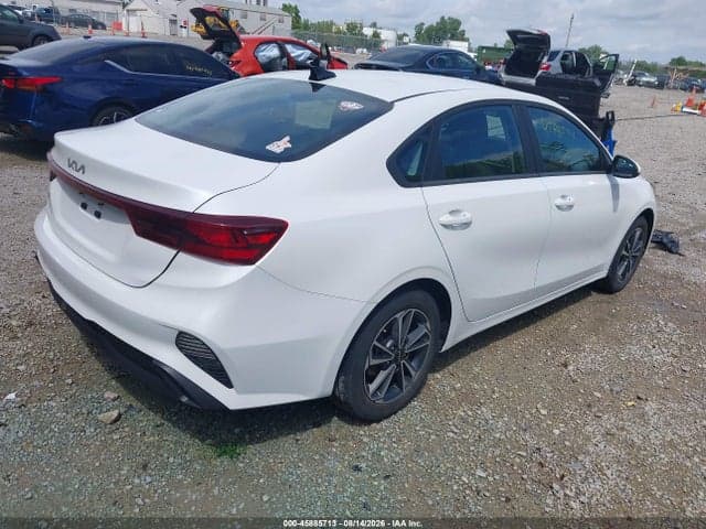 2023 KIA FORTE LXS 4