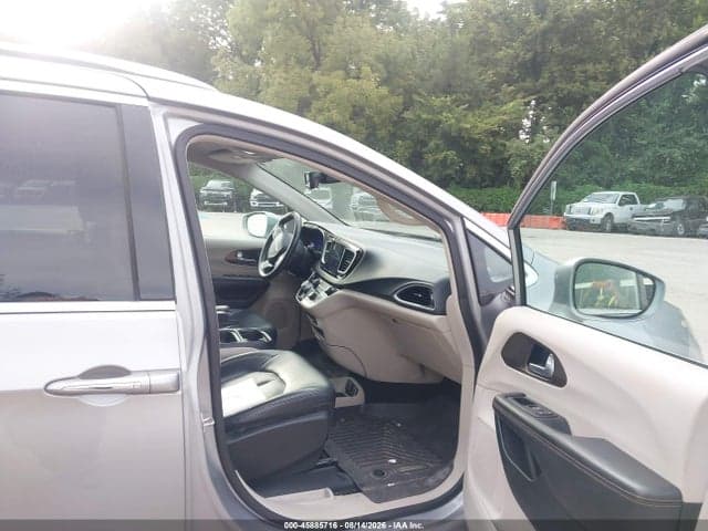 2018 CHRYSLER PACIFICA TOURING L 5